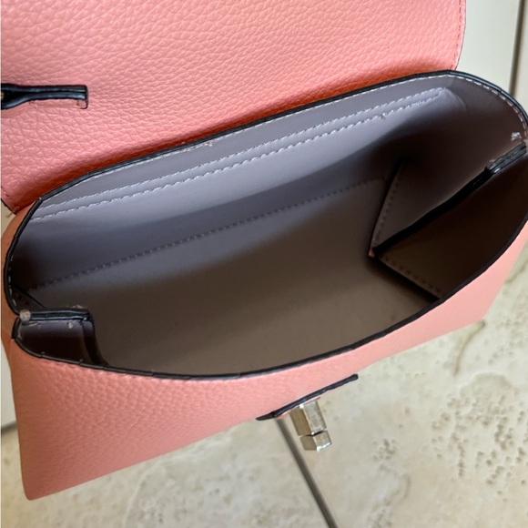 peach guess bag - Picture 2 of 3